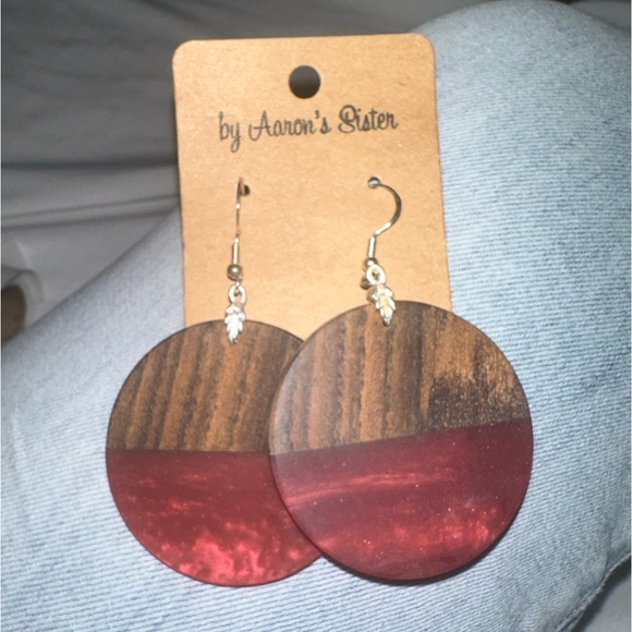 Boho Red and Wood Circular earrings - Picture 3 of 5